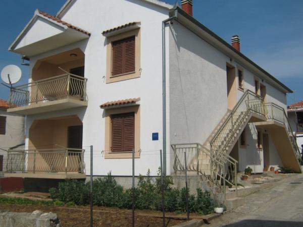 Apartmani Petra Pakoštane Zewnętrze zdjęcie