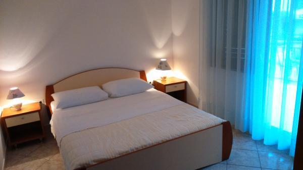 Apartmani Petra Pakoštane Zewnętrze zdjęcie