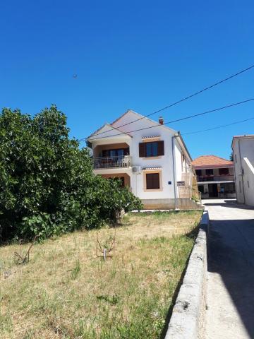 Apartmani Petra Pakoštane Zewnętrze zdjęcie