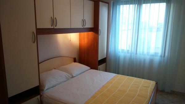 Apartmani Petra Pakoštane Zewnętrze zdjęcie